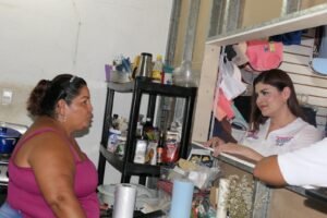 Vamos a terminar con la burocracia en Puerto Morelos: Fernanda Alvear