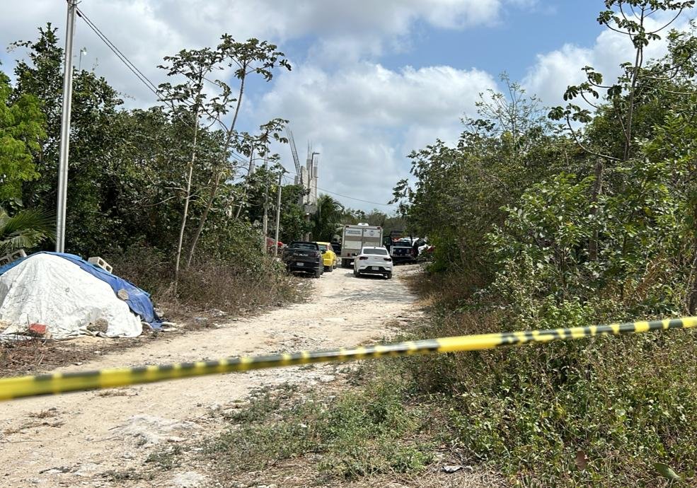 Muere hombre aplastado por una barda en Cancún