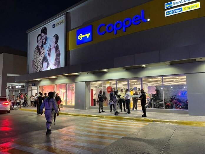 Intento de ejecución la Mall, hombres es baleado por sicarios
