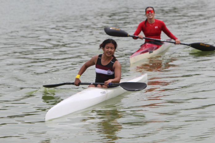 Eva gana la medalla de plata por el concurso de canotaje