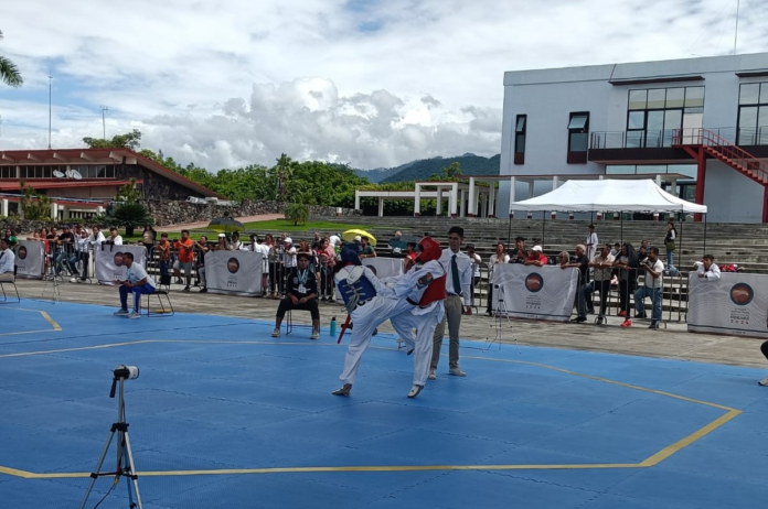 Celebra con ocho preseas delegación de deportistas quintanarroenses de juegos nacionales ODEIMSS