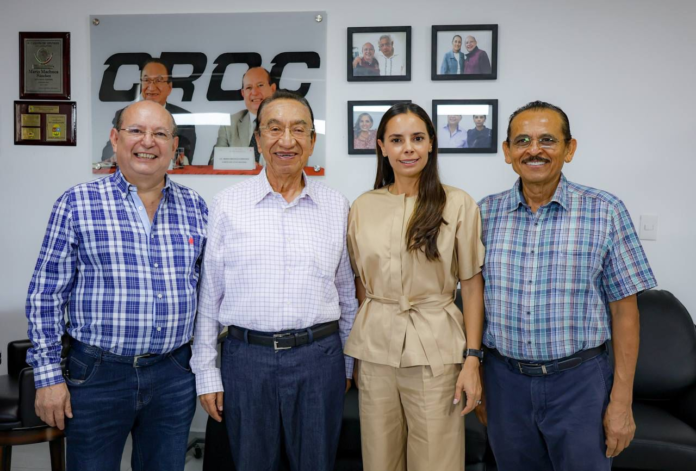 Ana Paty Peralta respalda a familia croquista por el bienestar de cancún