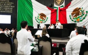 Diputados toman protesta en el Congreso de Quintana Roo