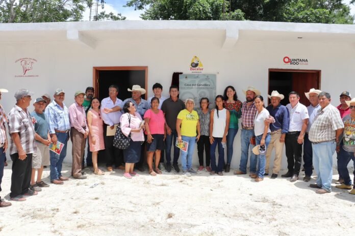Inauguran la Casa del Ganadero en la comunidad de Vallehermoso